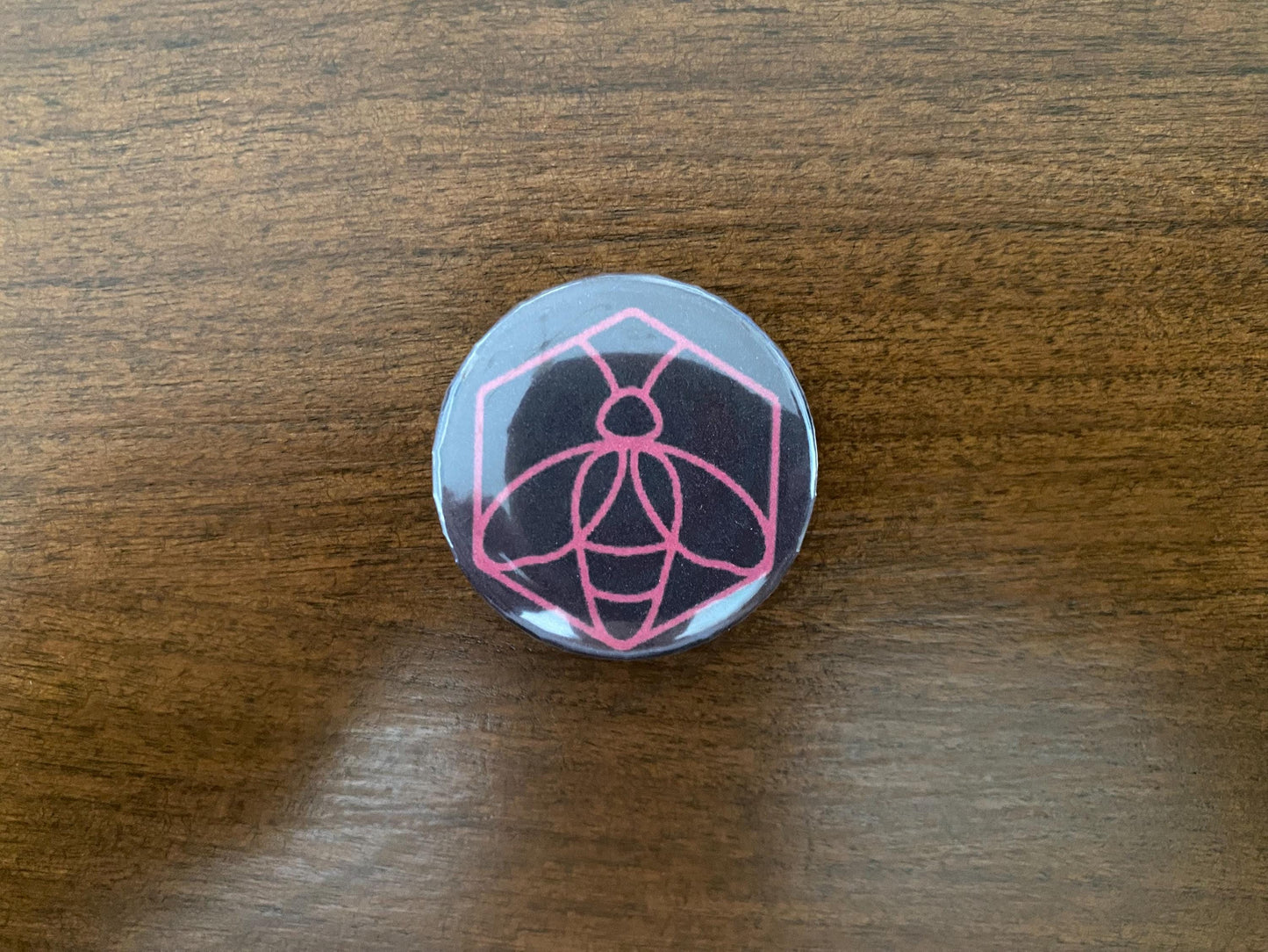 Sweetbeetea/bumbletea logo buttons